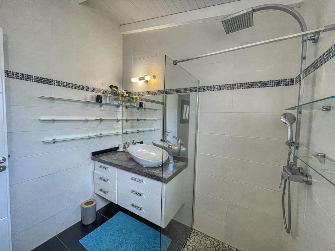 Location villa Guadeloupe Saint François - Villa 4 chambres 10 personnes - Vue Mer - Piscine - Boulodrome (24)